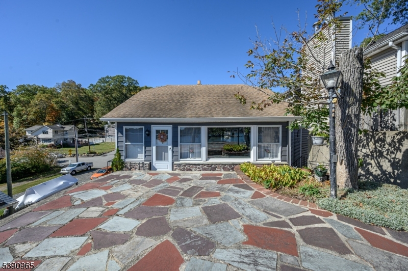 Jefferson Twp., NJ 07849,33 Shore Rd