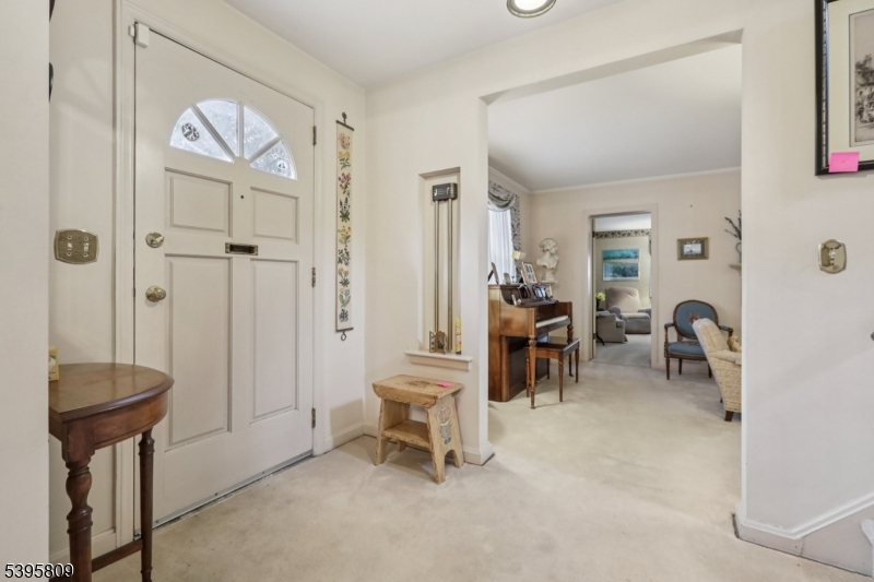 Tenafly Boro, NJ 07670,52 Surrey Ln