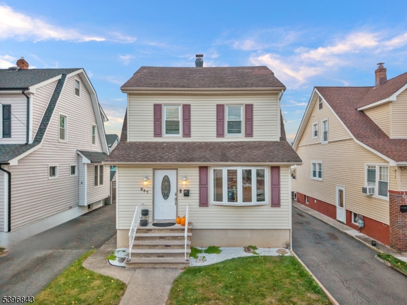 237 E 6Th St, Clifton City, NJ 07011
