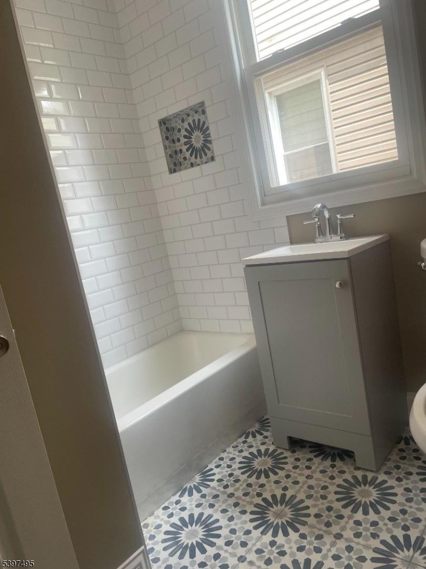 Newark City, NJ 07106,130 Isabella Ave