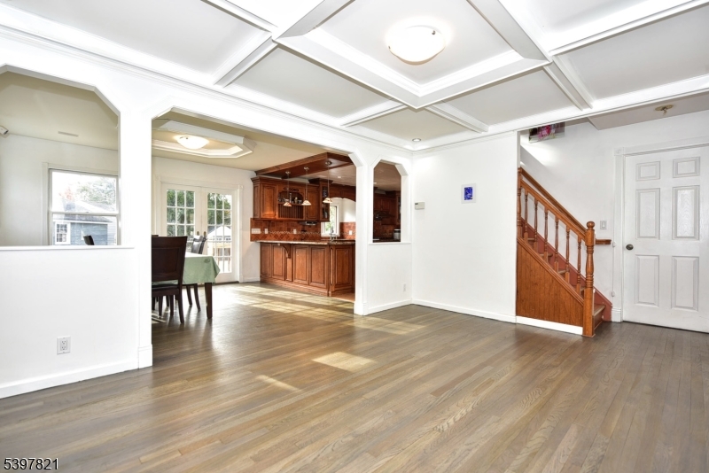 Ridgewood Village, NJ 07450,660 Arcadia Rd