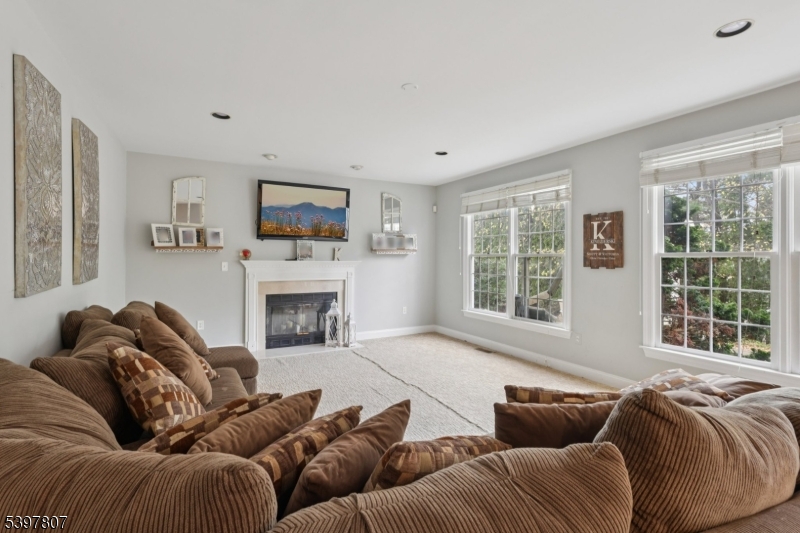 Wayne Twp., NJ 07470,6 Sherry Ct