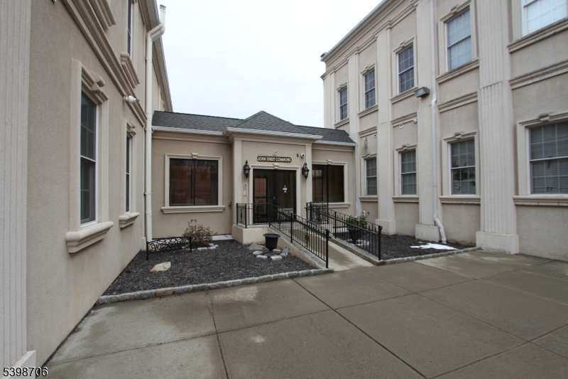 1 John St, Haledon Boro, NJ 07508