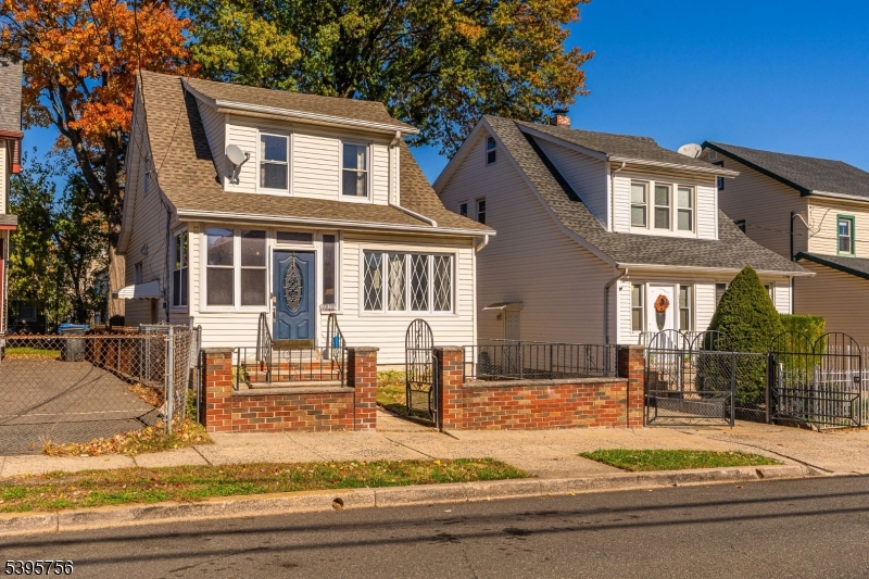 Elizabeth City, NJ 07208,1379 Garfield Pl