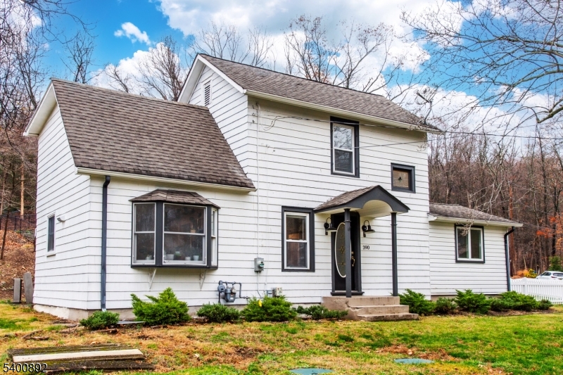 390 Mountain Ave, Franklin Lakes Boro, NJ 07417