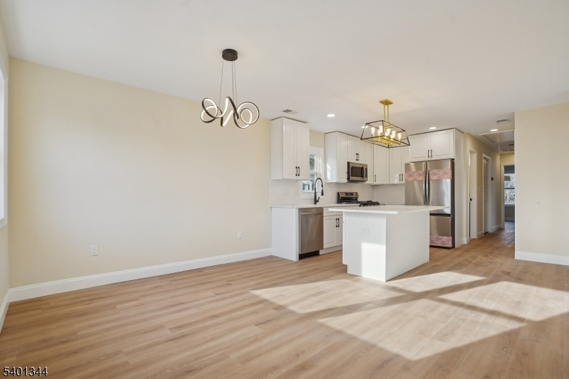 Summit City, NJ 07901,11 Washington Ave #2