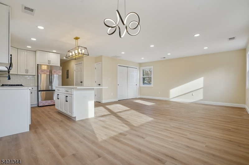 Summit City, NJ 07901,11 Washington Ave #2