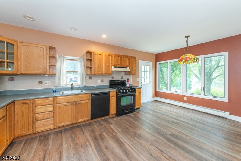 Jefferson Twp., NJ 07849,40 Castle Rock Rd