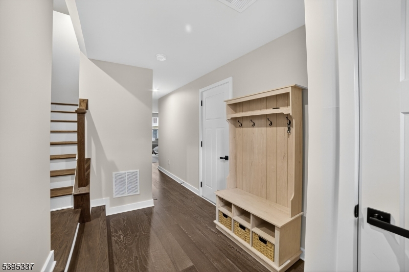 Hackettstown Town, NJ 07840,9 Saw Mill Cir