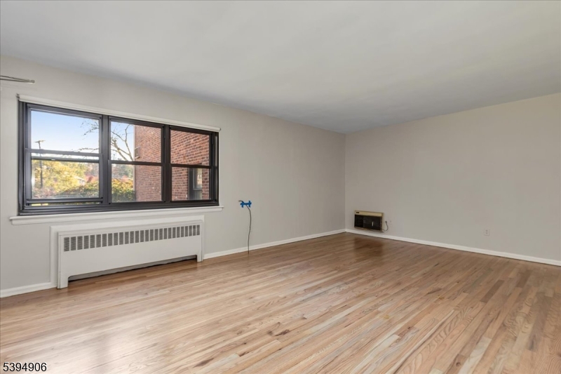 Westfield Town, NJ 07090,58B Sandra Circle #1