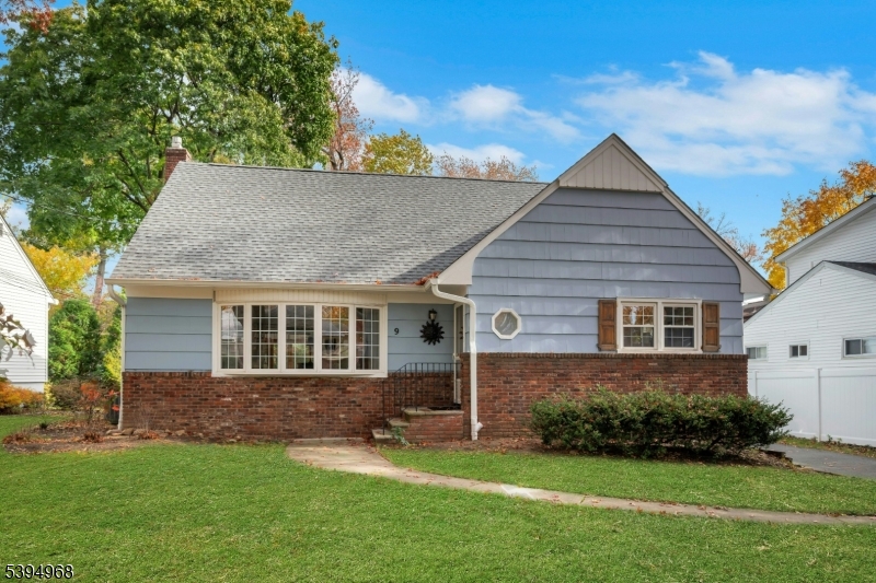 9 Glenfield Rd, Glen Ridge Boro Twp., NJ 07028