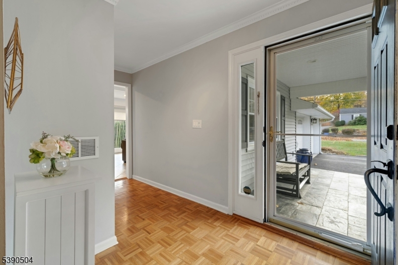 Morris Twp., NJ 07960,33 Colonial Dr