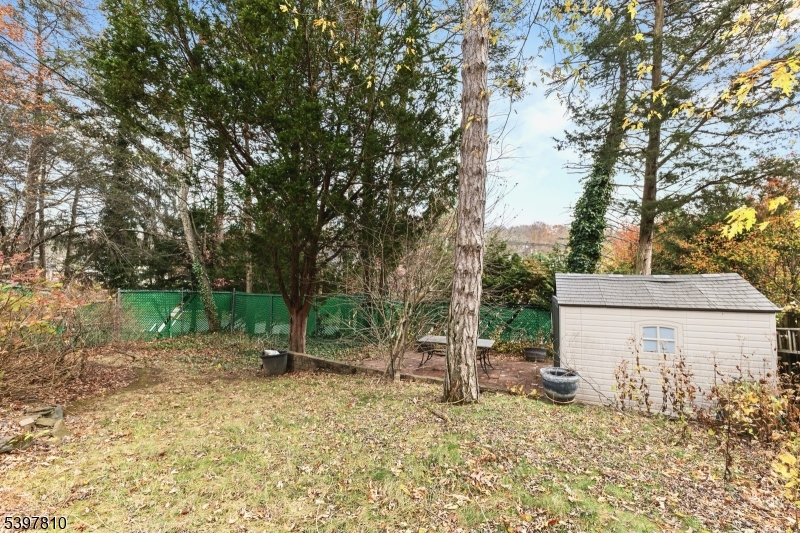 North Caldwell Boro, NJ 07006,357 Central Ave