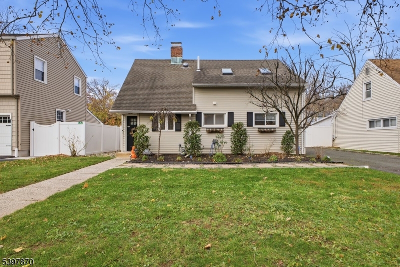 Scotch Plains Twp., NJ 07076,2085 Nicholl Ave