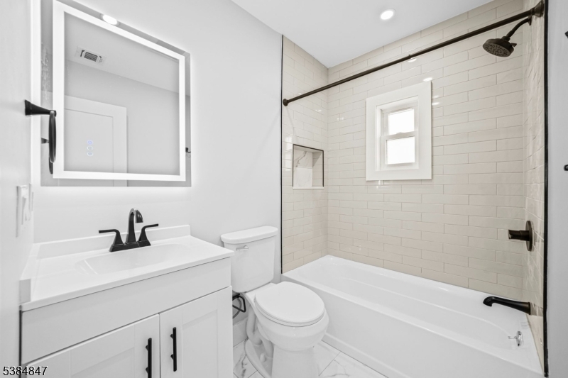 Hackensack City, NJ 07601,100 Kansas St #2