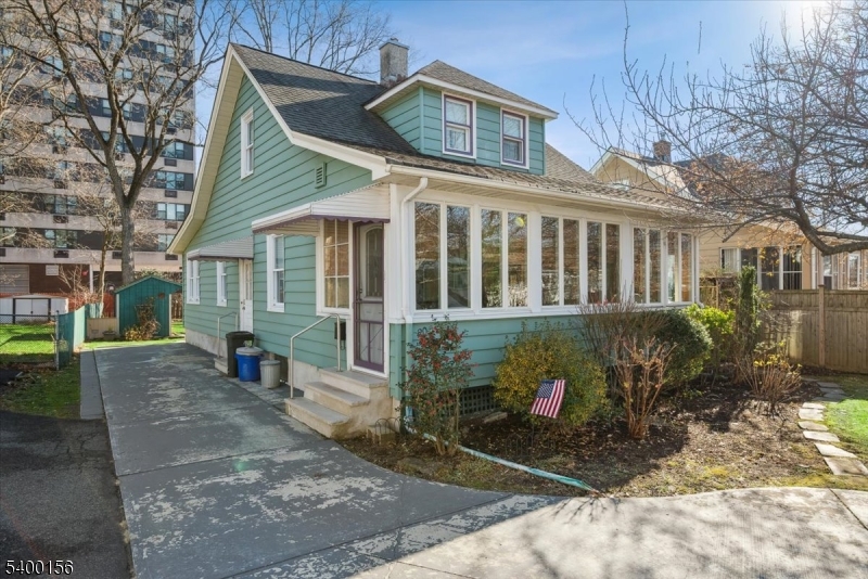 Somerville Boro, NJ 08876,20 Camman Pl