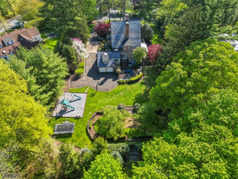 Millburn Twp., NJ 07078,18 Chestnut Pl