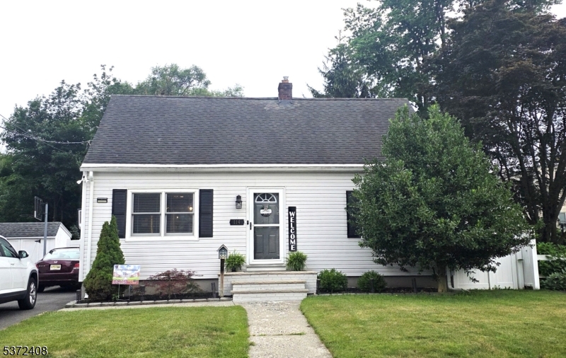 114 Riverview Rd, Pompton Lakes Boro, NJ 07442