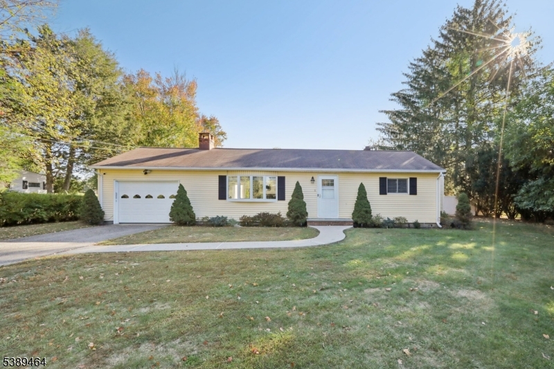 6 Mohawk Trl, West Milford Twp., NJ 07480