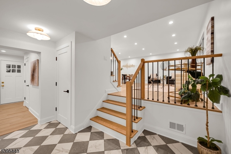 Chatham Boro, NJ 07928,5 Woodland Rd