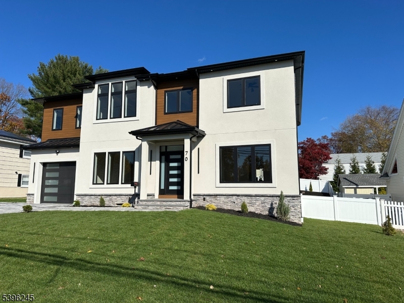 Clifton City, NJ 07013,70 Anderson Dr