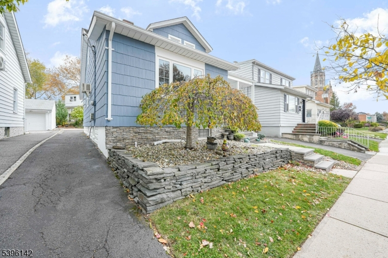 Nutley Twp., NJ 07110,52 Brookline Ave