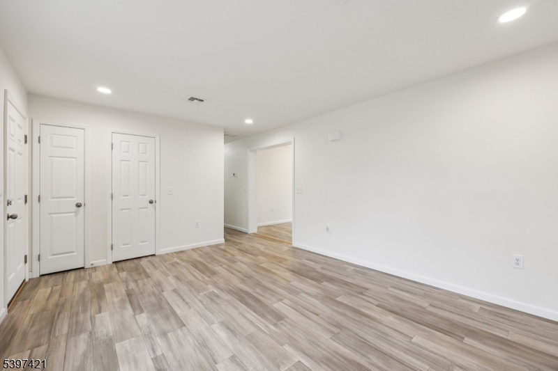 Manville Boro, NJ 08835,19 Beekman St