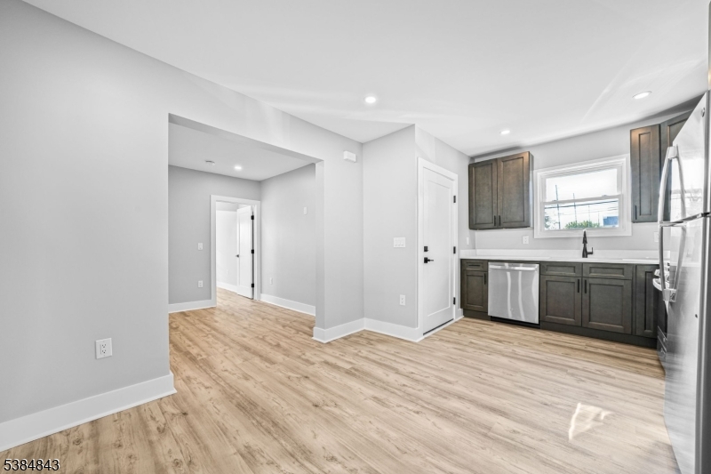 Hackensack City, NJ 07601,100 Kansas St #1