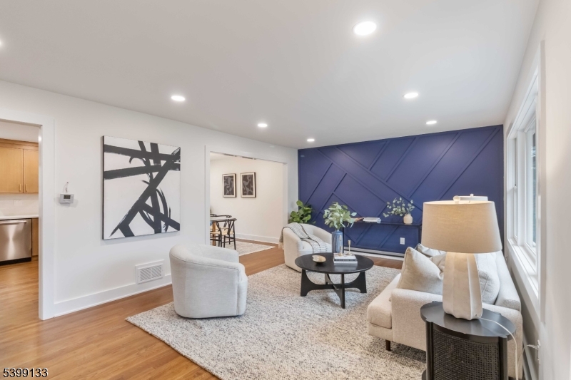 Florham Park Boro, NJ 07932,6 Kenneth Ct