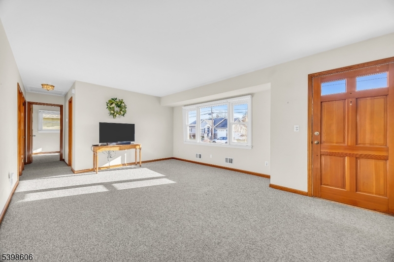 Manville Boro, NJ 08835,1416 Dominic St