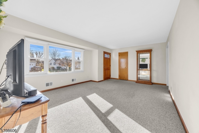 Manville Boro, NJ 08835,1416 Dominic St