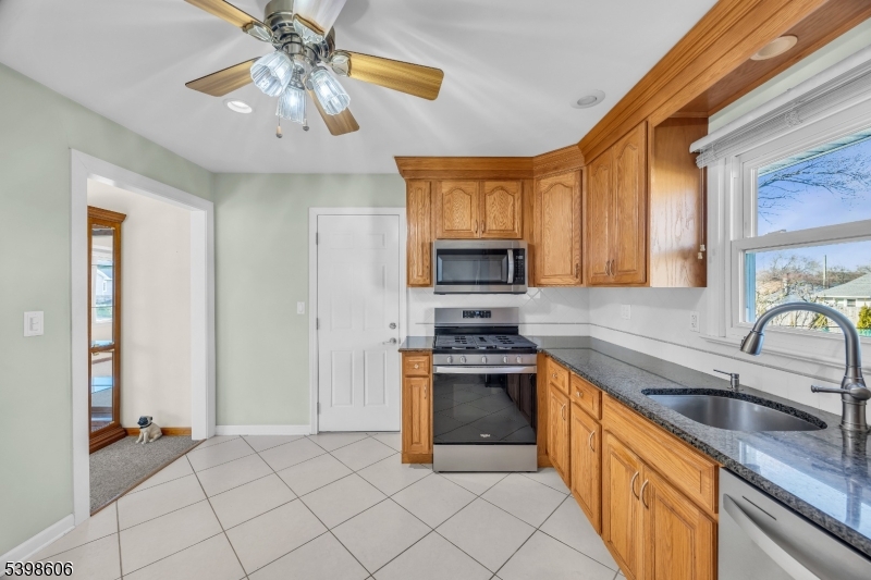 Manville Boro, NJ 08835,1416 Dominic St