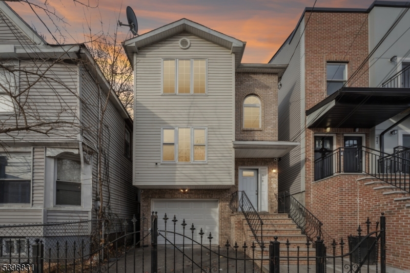 79 Norwood St, Newark City, NJ 07106