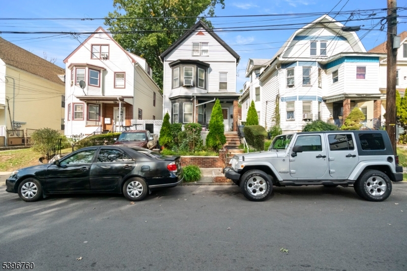 Elizabeth City, NJ 07201,478 Walnut St