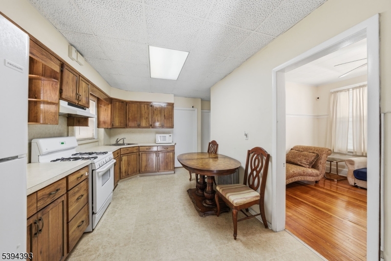 Clifton City, NJ 07011,44 Piaget Ave