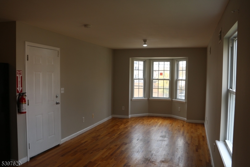 Irvington Twp., NJ 07111,908 Grove St #1