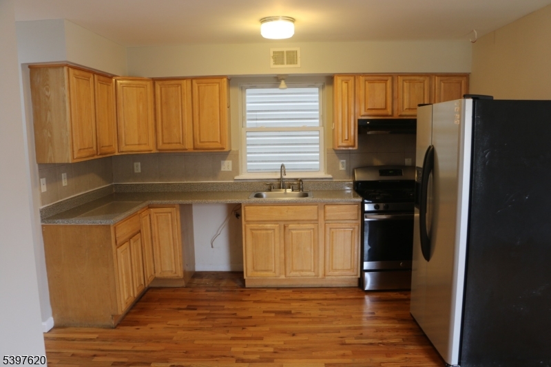 Irvington Twp., NJ 07111,908 Grove St #1