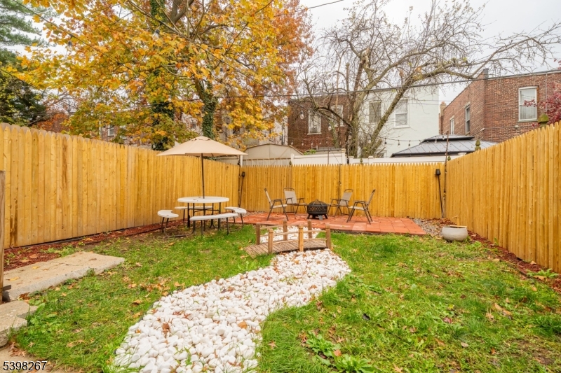 Jersey City, NJ 07305,257 Woodlawn Ave