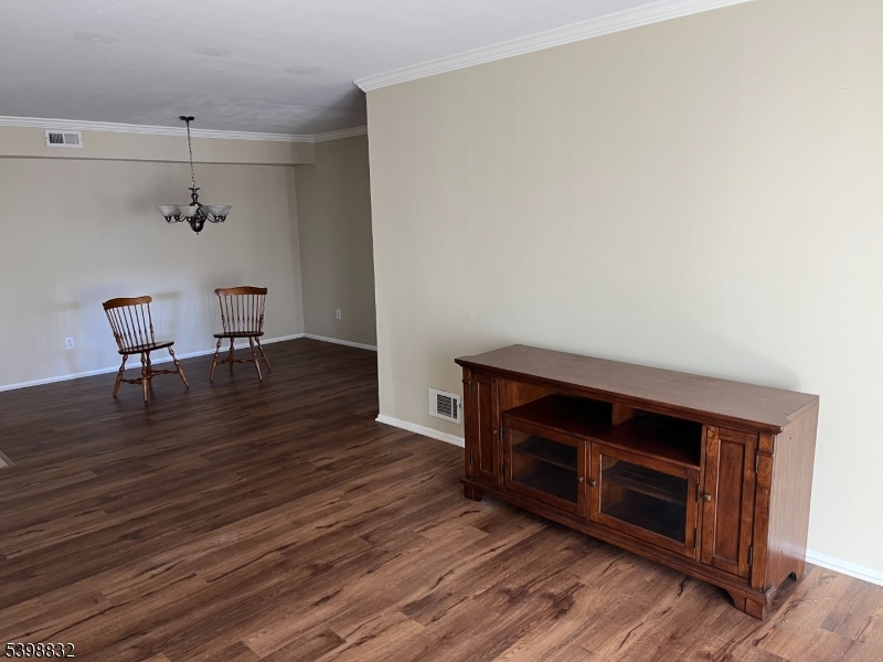 Roxbury Twp., NJ 07852,198 Drake Lane