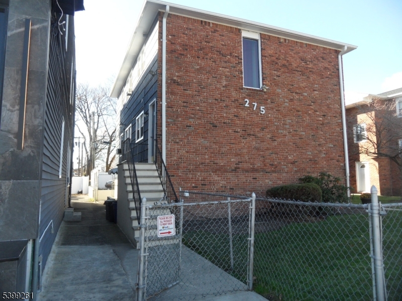 East Orange City, NJ 07018,275 Rhode Island Ave