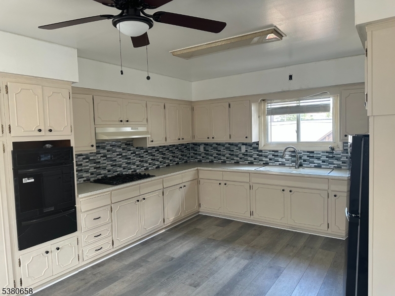 296 Preakness Ave, Paterson City, NJ 07502