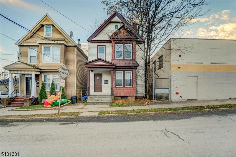 Belleville Twp., NJ 07109,81 Holmes St