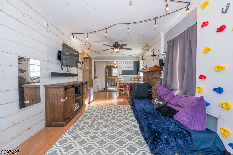 Mount Olive Twp., NJ 07828,4 1St St