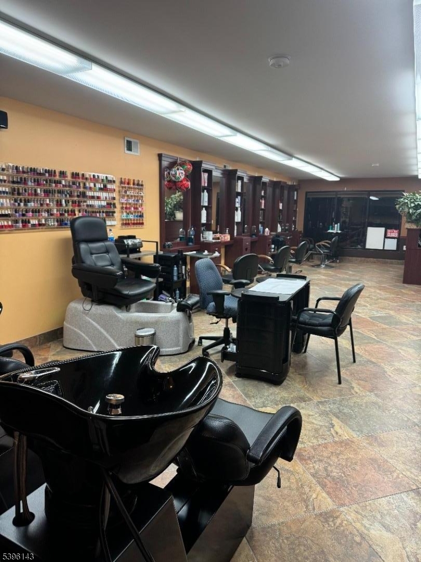 Newark City, NJ 07105,91 Jefferson St