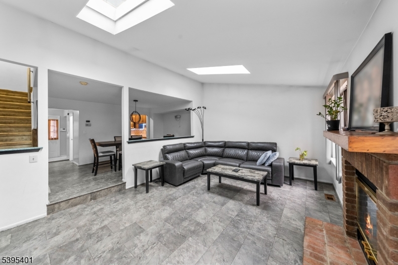 Franklin Twp., NJ 08873,61 Bayberry Dr