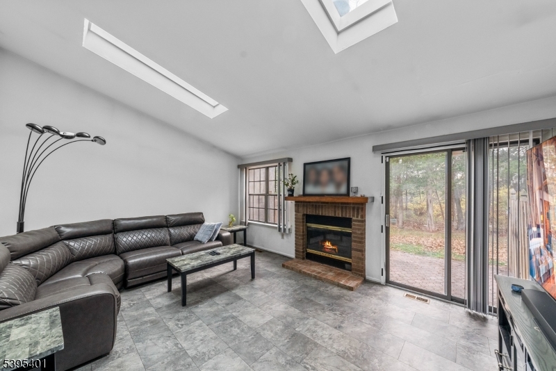 Franklin Twp., NJ 08873,61 Bayberry Dr