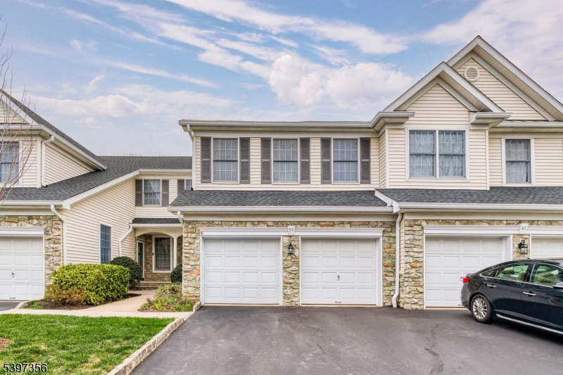 59 La Costa Dr, Clinton Twp., NJ 08801