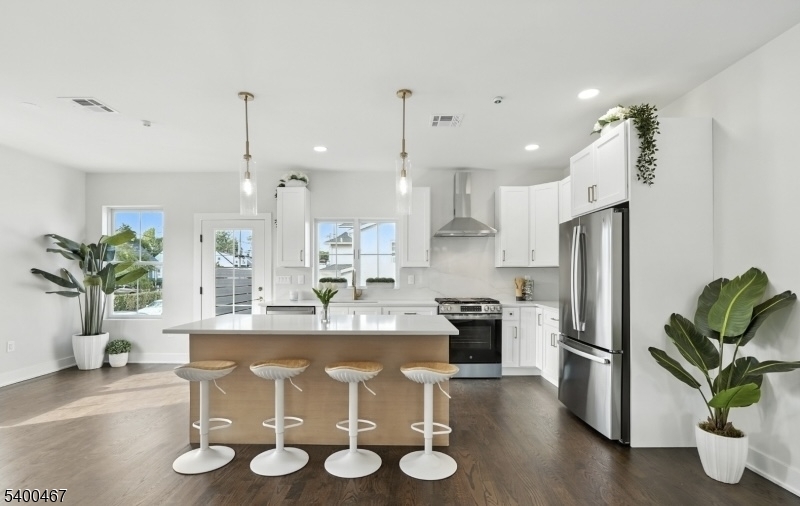 North Arlington Boro, NJ 07031,184 Canterbury Ave