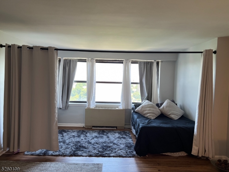 Passaic City, NJ 07055,285 Aycrigg Ave #12C