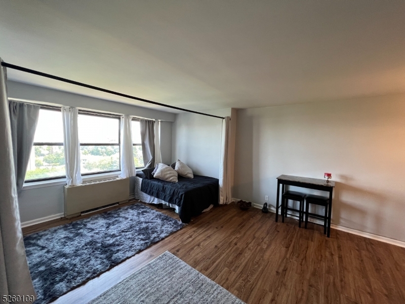 Passaic City, NJ 07055,285 Aycrigg Ave #12C